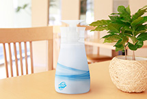 シンプルなデザインで食卓に置いておける